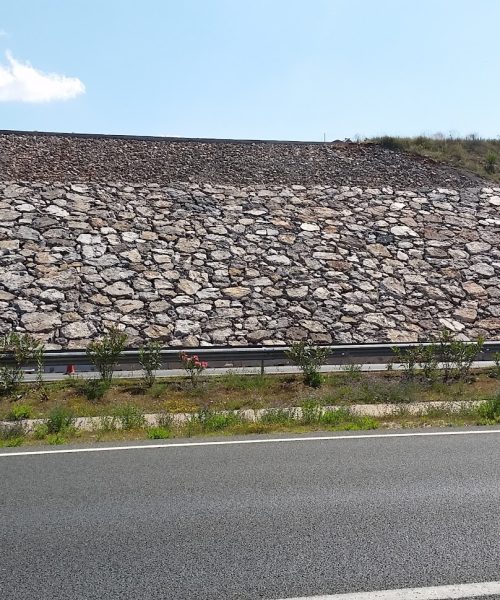 Colocación de escollera en La Rioja A-12