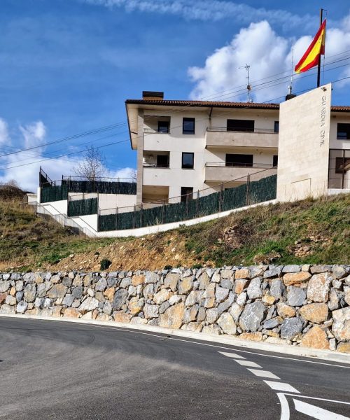 Colocación de escollera en La Rioja Torrecilla en Cameros